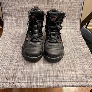 Redwing CRV™
MEN'S 6-INCH WATERPROOF SAFETY TOE BOOT size 9 D